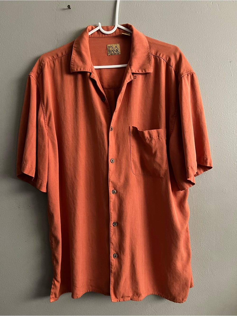 Jos. A Bank Men's Short Sleeve Camp Shirt Red Rust Soft 100% Silk Button Down L